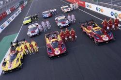 开云APP-哈斯车队鏖战法拉利，塞恩斯点燃赛场的简单介绍