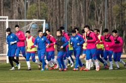 开云体育app-包含上海申花队与国民竞技队友情赛事，触动人心的词条