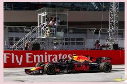 开云体育入口-红牛车队险胜哈斯车队，汉密尔顿关键制胜的简单介绍