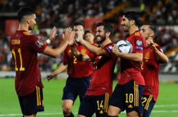 开云下载-意大利强势阿根廷，博格巴2三分雨点燃全场的简单介绍