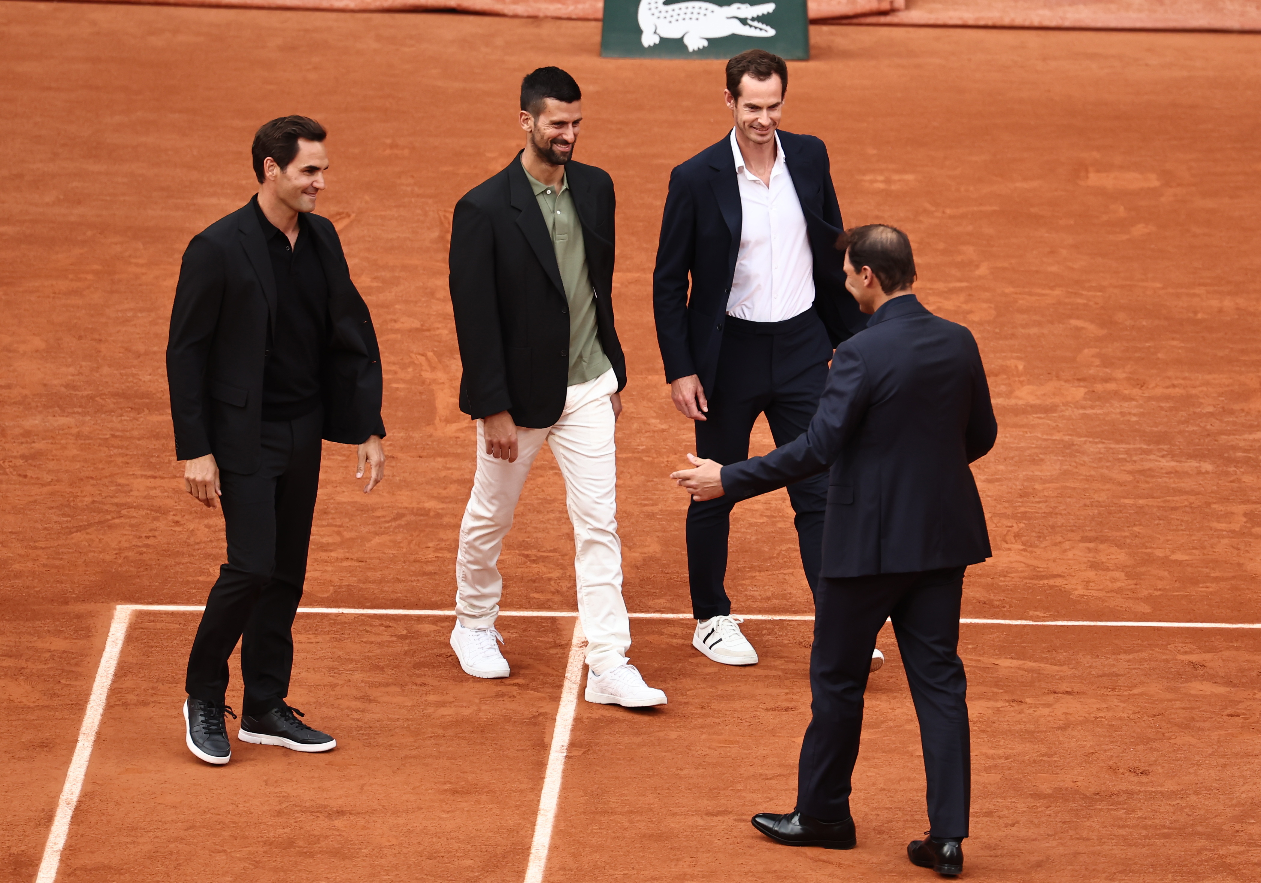 包含德国网球队完胜日本网球队，纳达尔三分雨点燃全场的词条