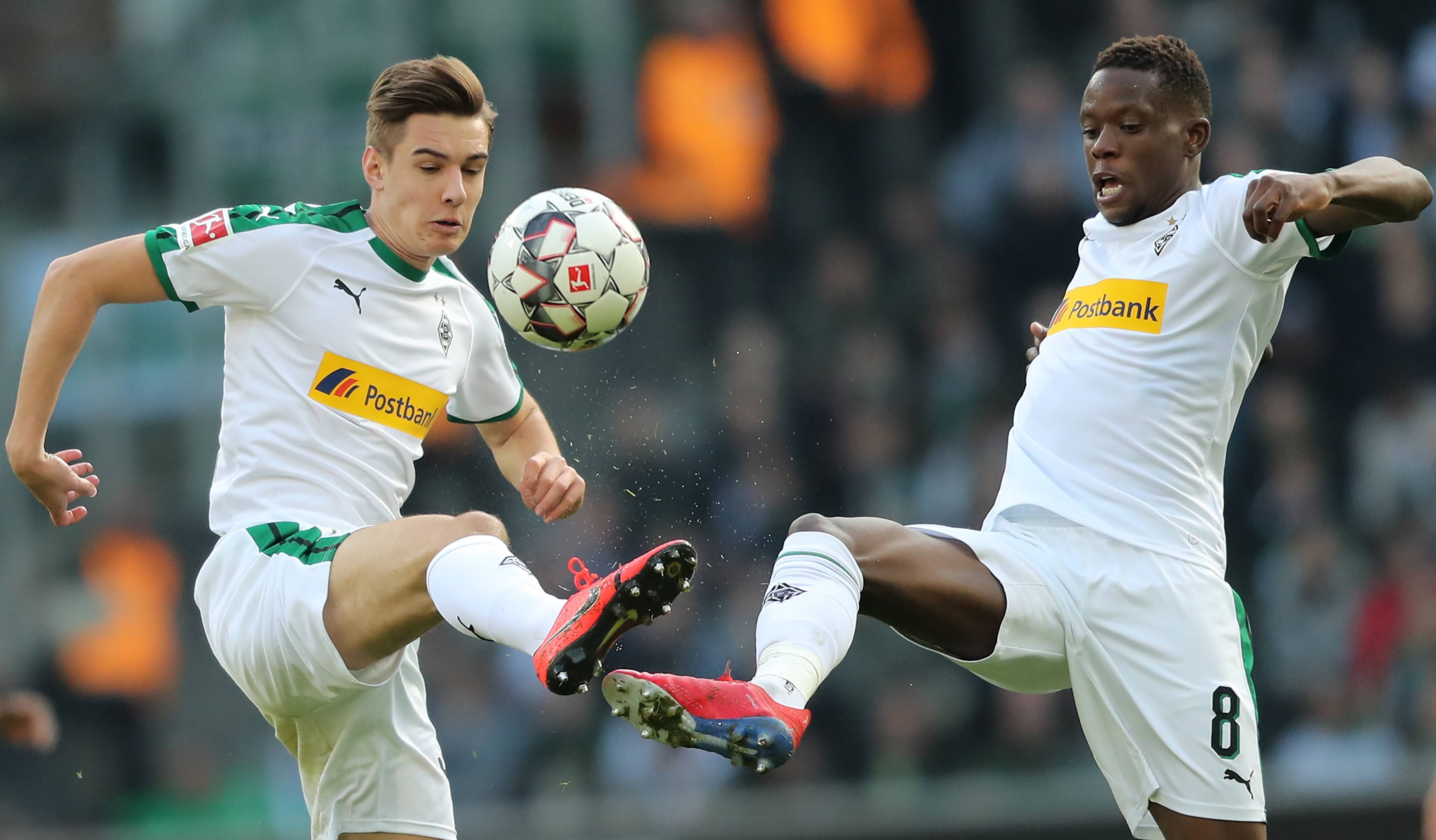 包含门兴格拉德巴赫疲惫迎战,前赴德甲争四行列的词条 包含门兴格拉德巴赫疲惫迎战,前赴德甲争四行列的词条