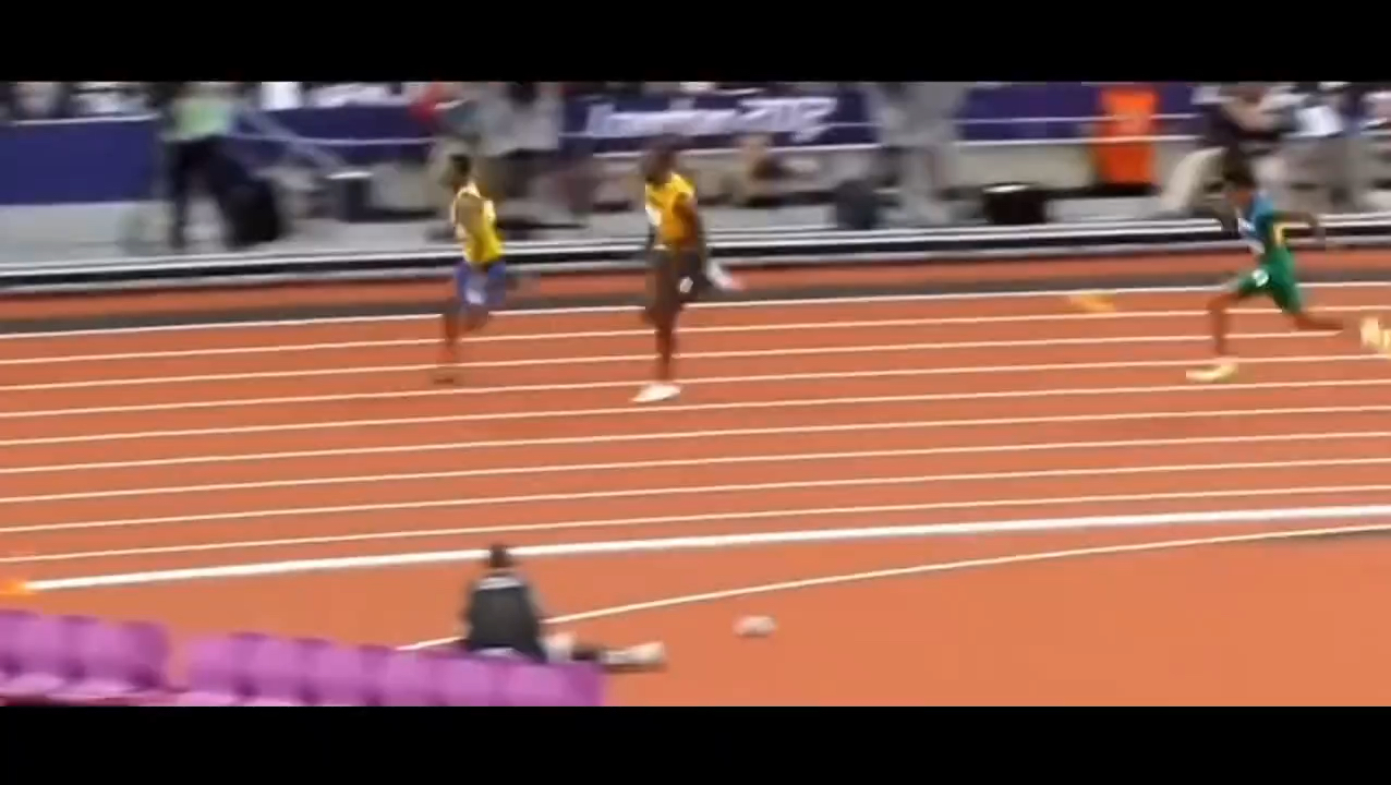 短跑比赛中选手起跑极速令人惊叹