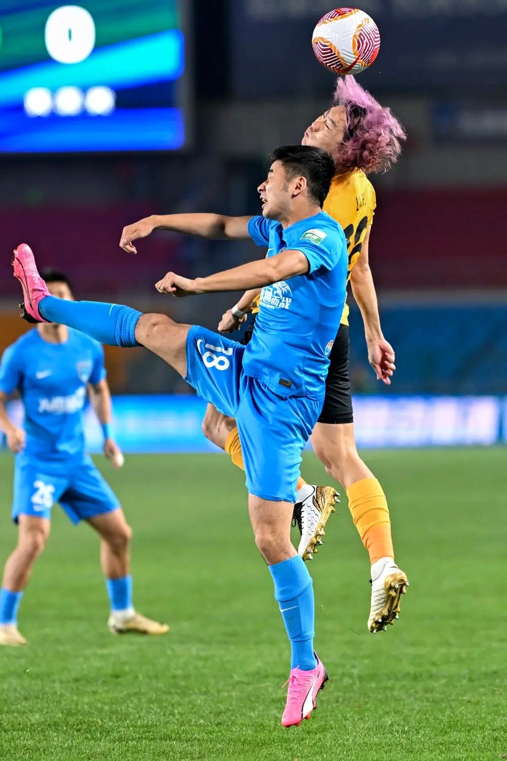 包含别开生面训练氛围调动，球员备战挑战赛的词条