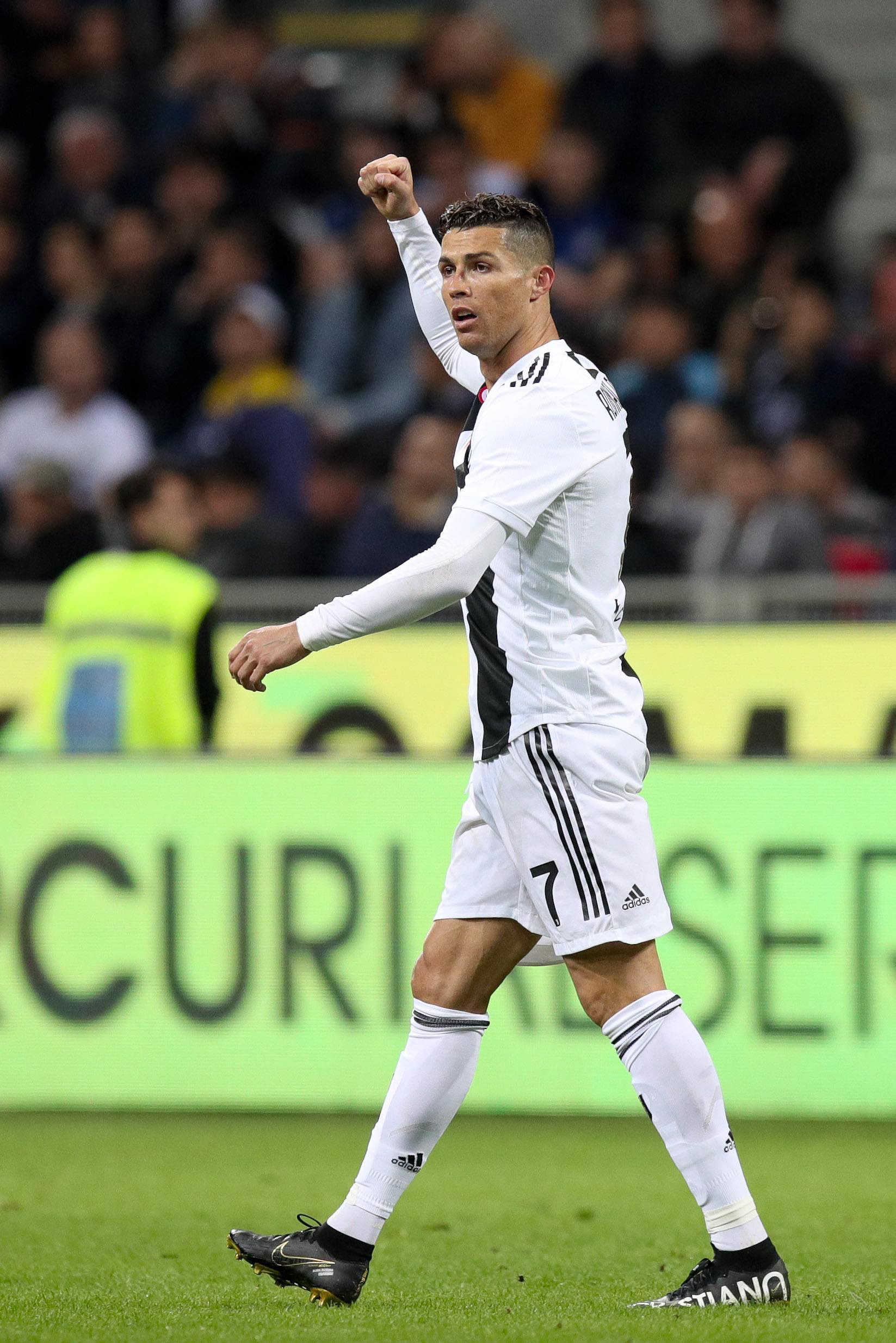 包含尤文图斯客场-逆转胜国米，继续保持不败的词条