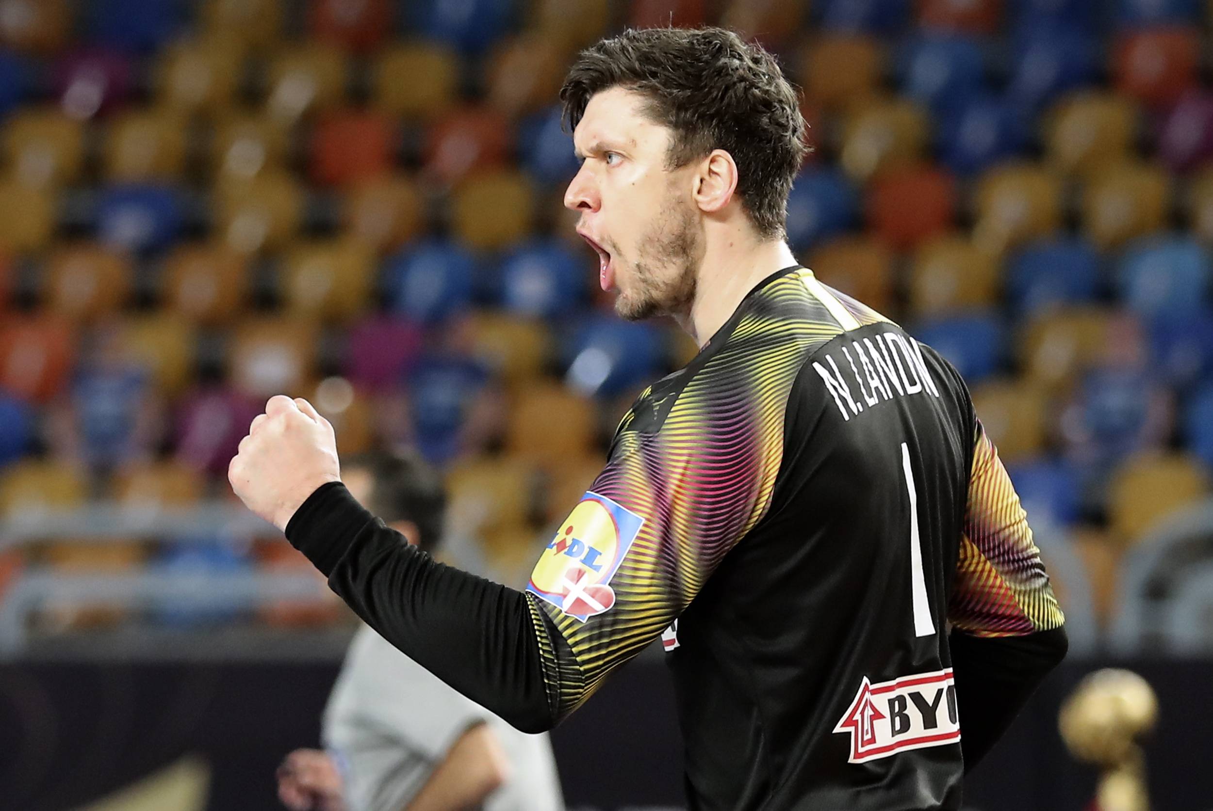 丹麦强势瑞典，范佩西统治全场的简单介绍