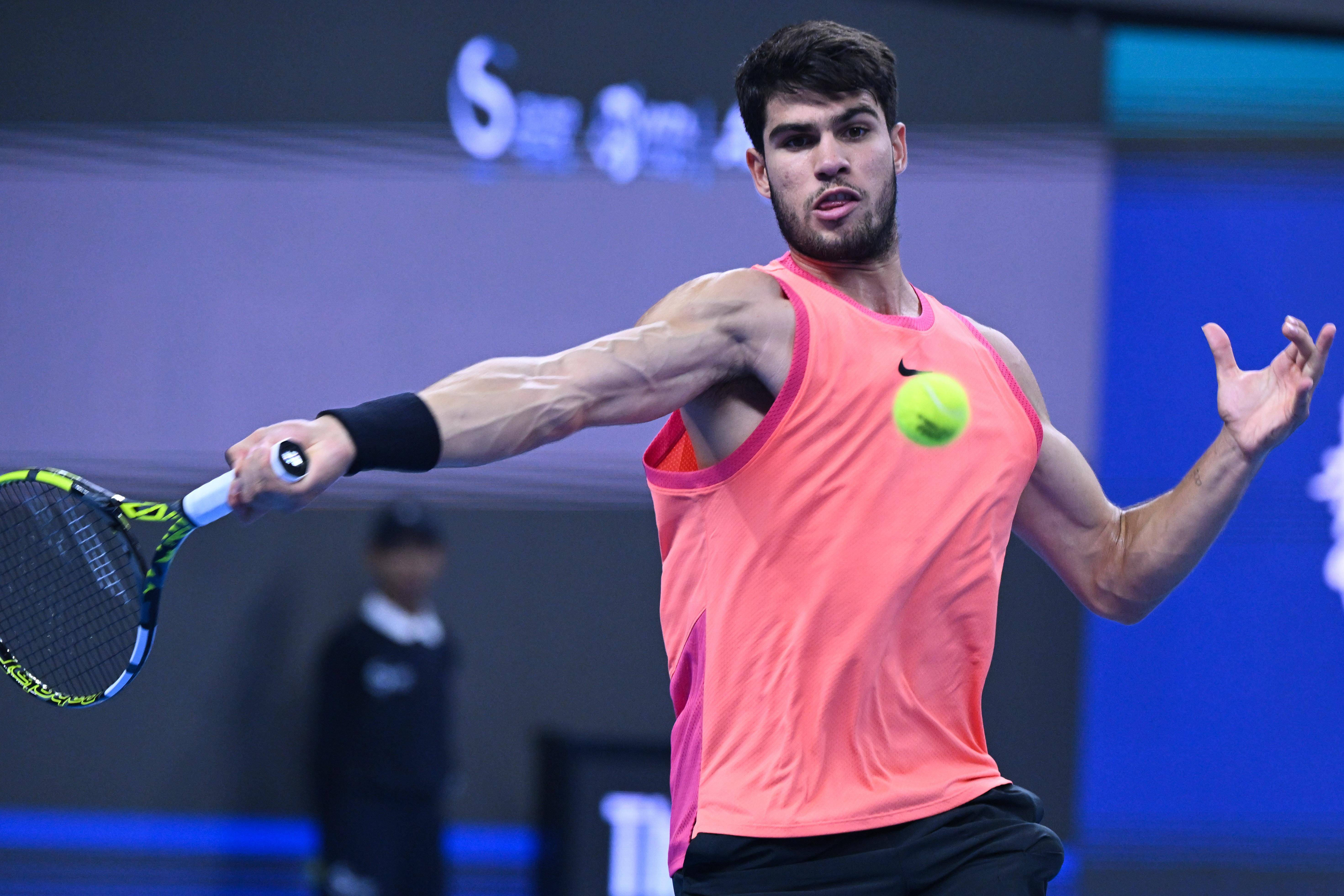 意大利网球队绝杀日本网球队，阿尔卡拉斯高光表现