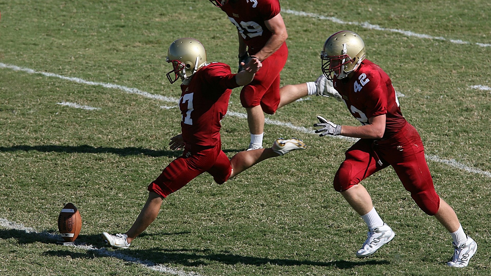 喀麦隆巅峰对决，非洲雄狮力克西班牙，美加墨世界杯的震撼焦点