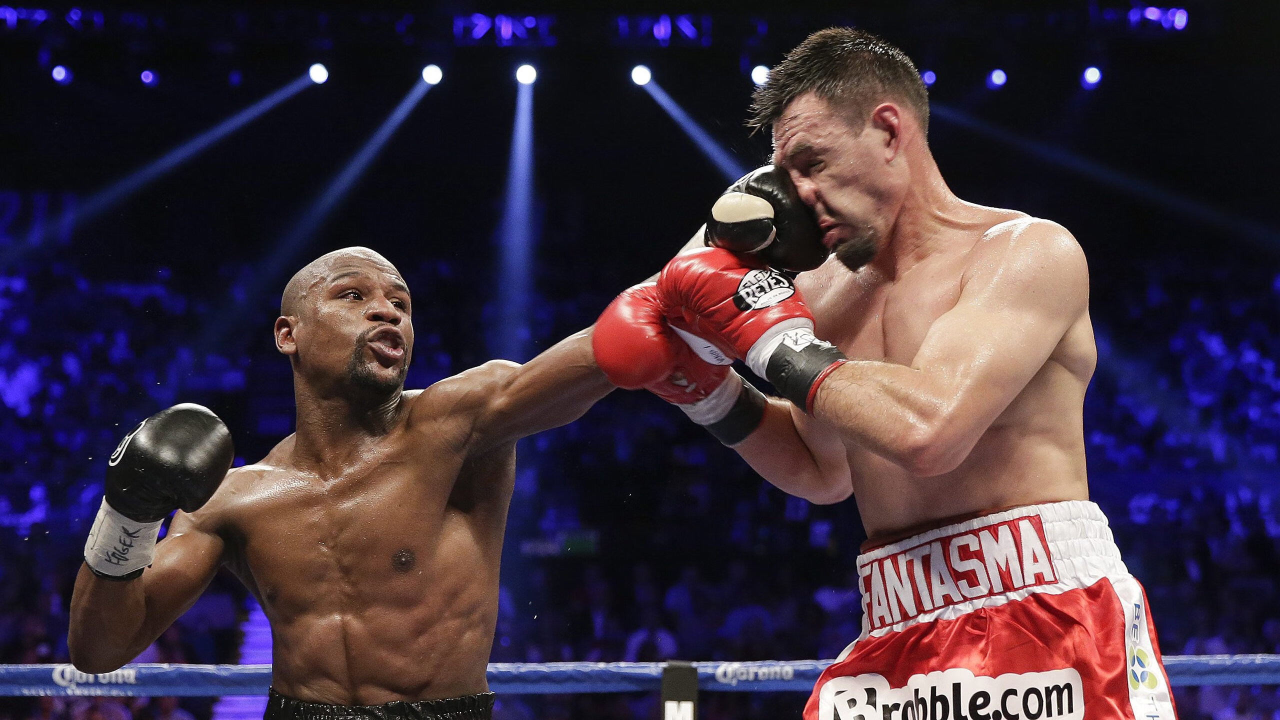 从费城到广厦，跨越东西的竞技证明