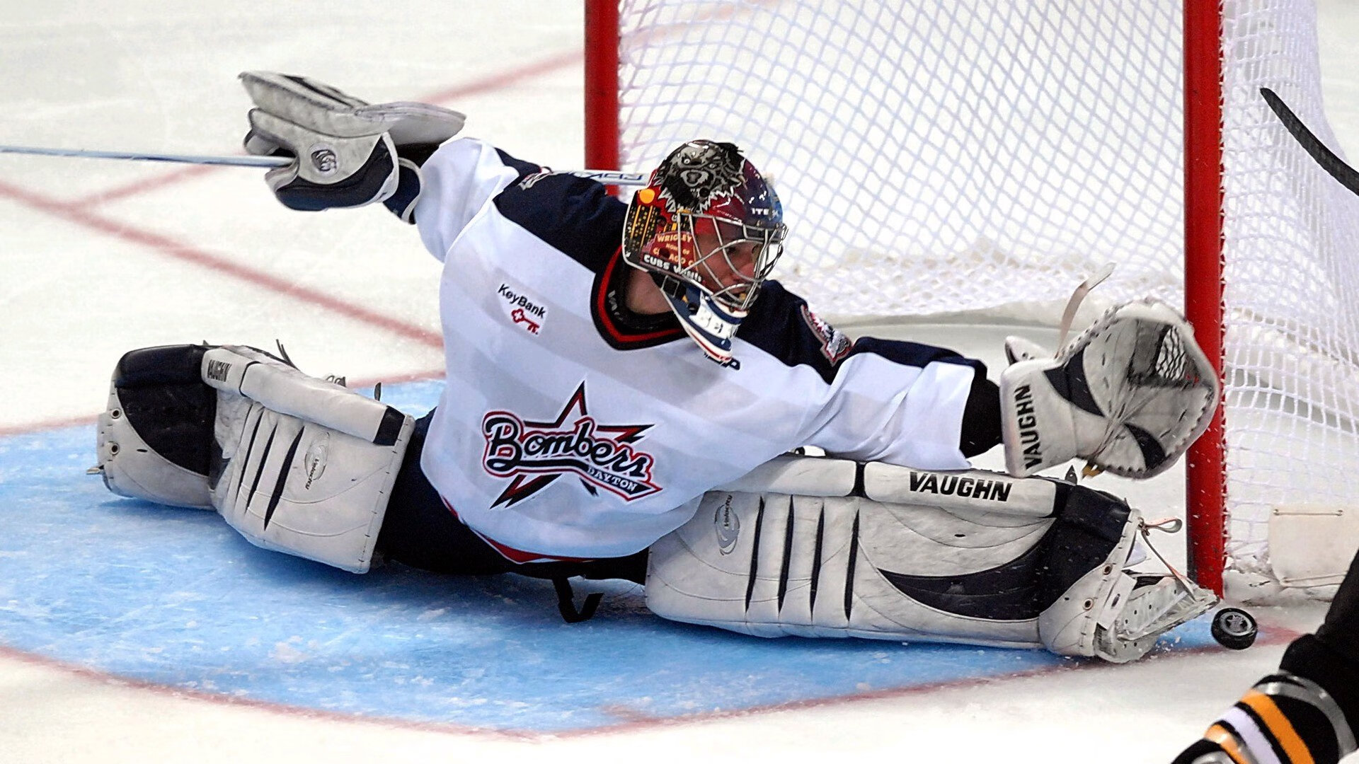 逆袭之夜,红牛二队力克法拉利,阿隆索状态火热改写F1格局